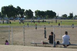 Children play games at the Earlimart Middle School grounds during after school hours. (Source: Susan Elizabeth)