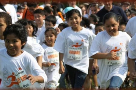 Chicago kids enjoy an end-of-the-semester fun run with Chicago Run (Source: http://www.chicagorun.org/)