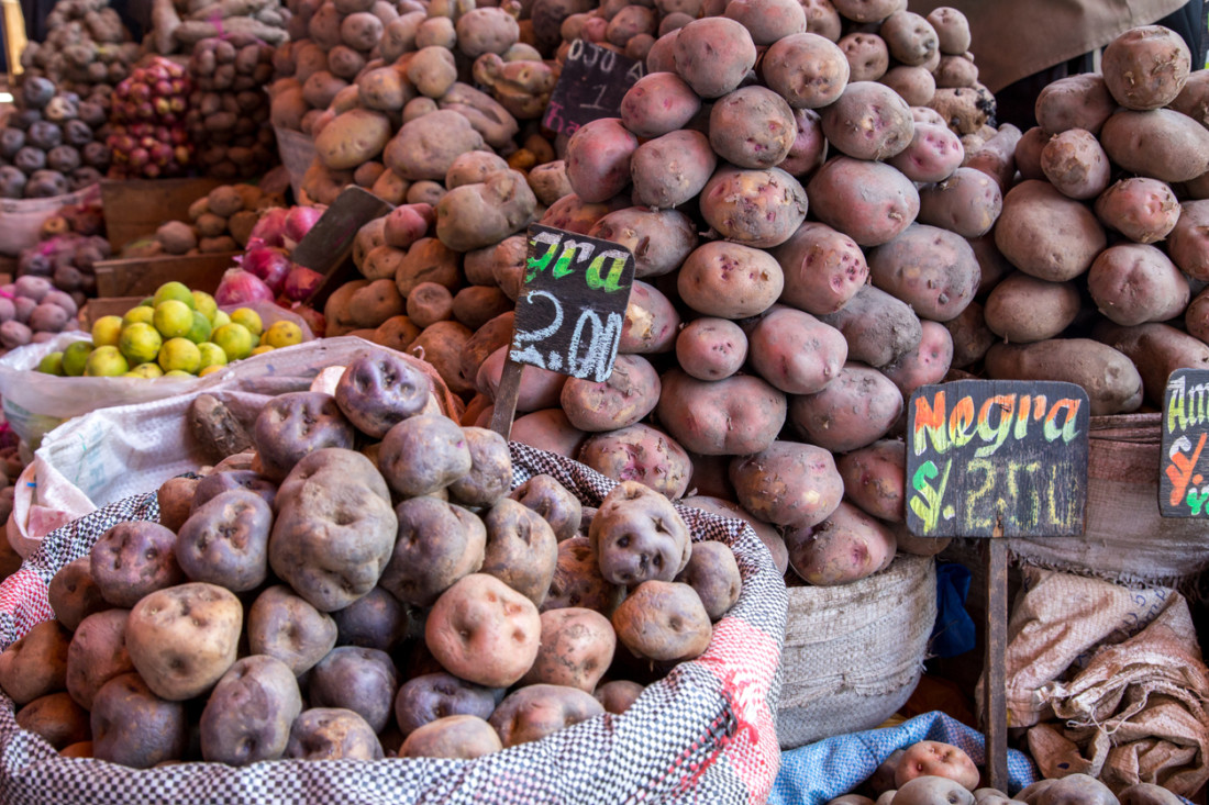 potatoes at market