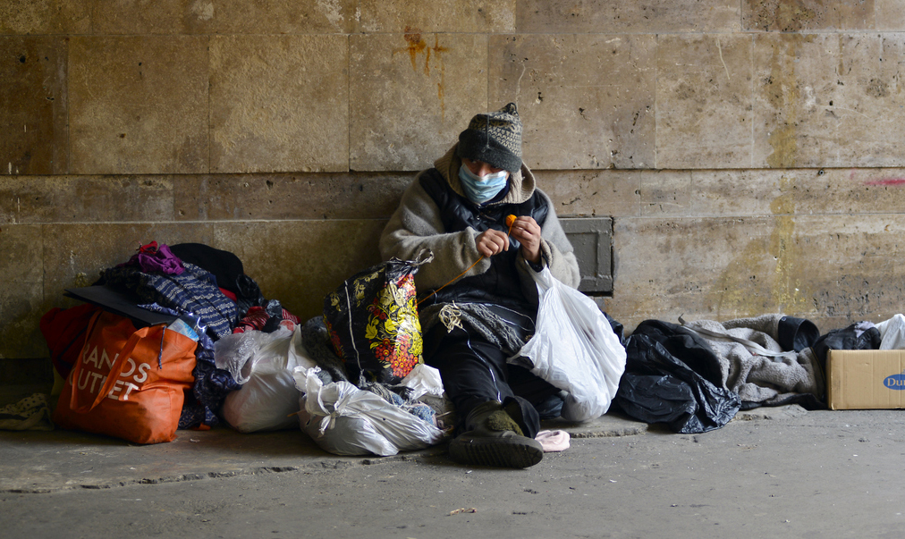 homeless coronavirus mask wearing street homelessness poverty