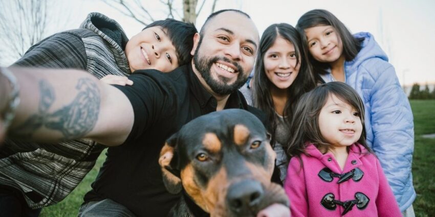 Latino family covid is impacting latinos