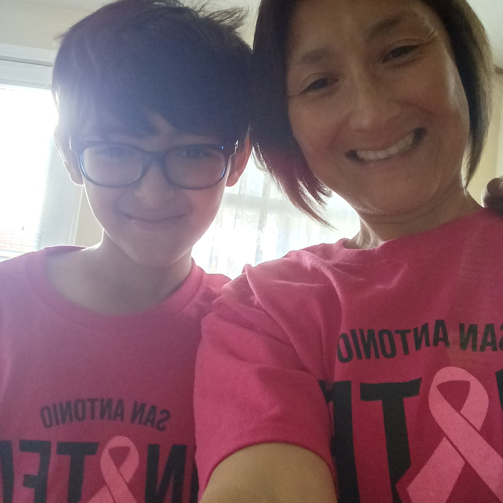 Linda Mota and son