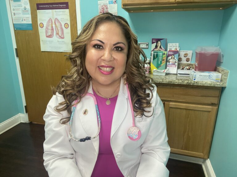 Juanita Mora doctor latina